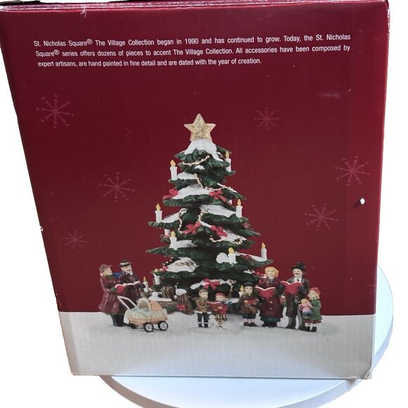 St Nicholas Square Village -Caroling Around the Tree set of 4, Only the tree - Picture 10 of 11